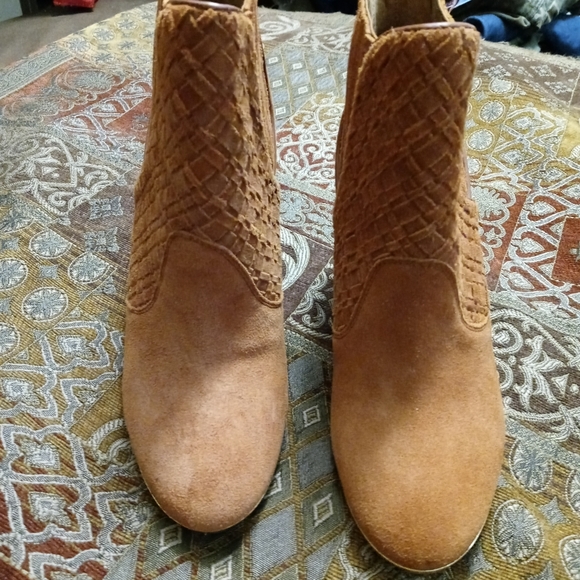 💐👢ELLIOTT LUCCA ICONIC BOOTS👢🎋SIZE 8.5,A FABULOUS GIFT ITEM.🎁 - Picture 12 of 16